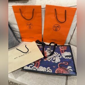 Hermes shopping bags (2) Burberry Gucci shopping bag bundle